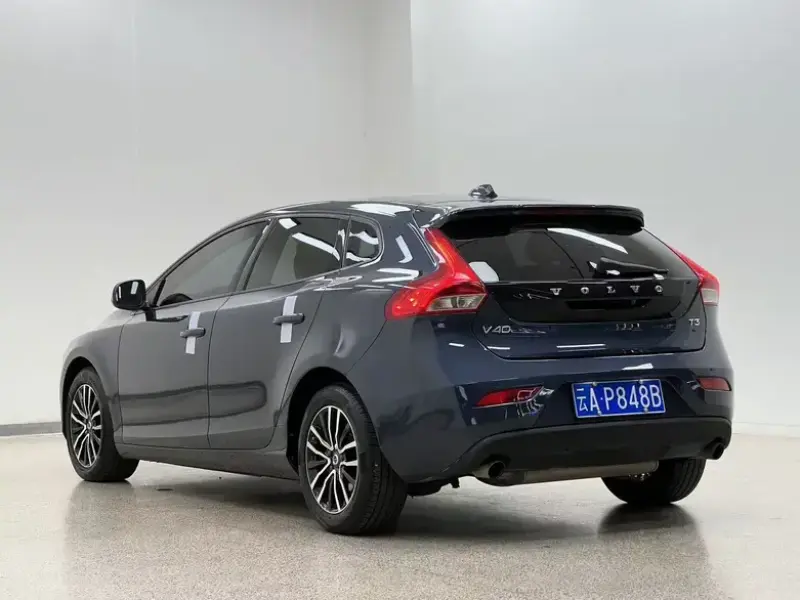 2018 Volvo V40 с пробегом 68 000 км