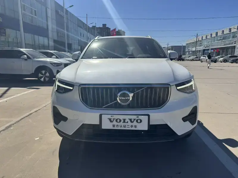 2024 Volvo XC40 с пробегом 81 000 км
