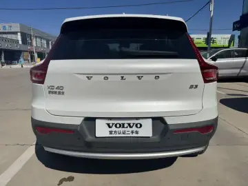 2024 Volvo XC40 с пробегом 81 000 км