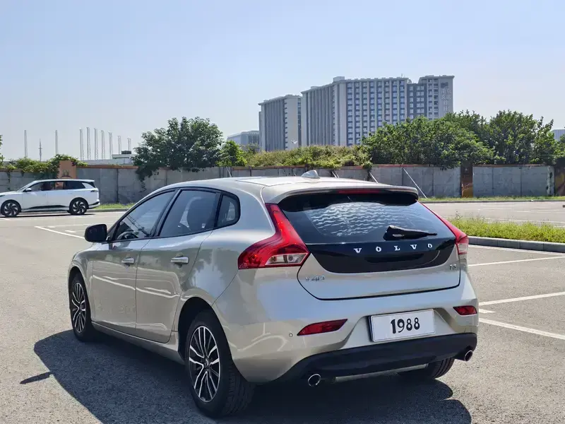 2019 Volvo V40 с пробегом 30 100 км