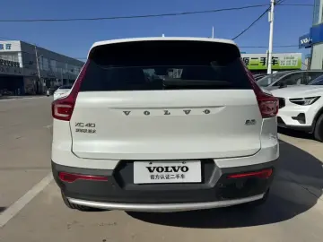 2024 Volvo XC40 с пробегом 77 000 км