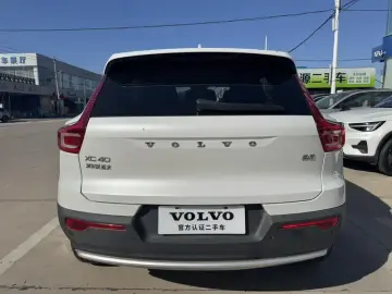 2024 Volvo XC40 с пробегом 68 000 км