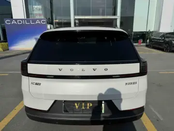2026 Volvo XC70 с пробегом 7 000 км