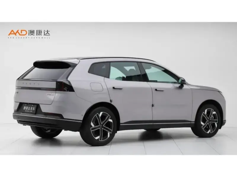 2026 Volvo XC70 с пробегом 1 200 км