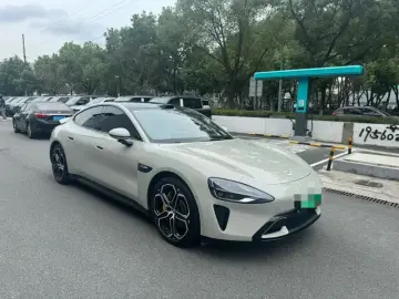 2024 Xiaomi SU7 с пробегом 14 000 км