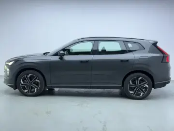 2026 Volvo XC70 с пробегом 12 000 км