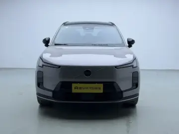2026 Volvo XC70 с пробегом 6 200 км