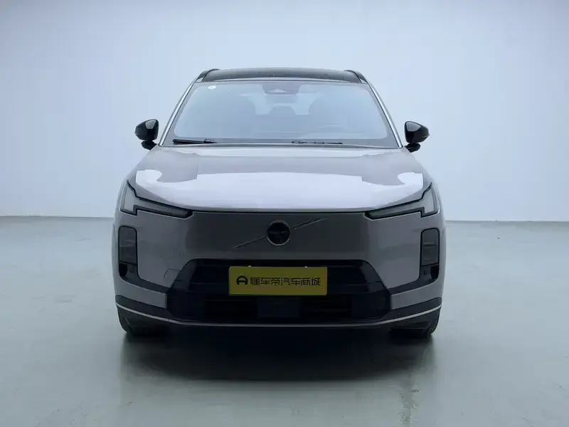 2026 Volvo XC70 с пробегом 6 200 км
