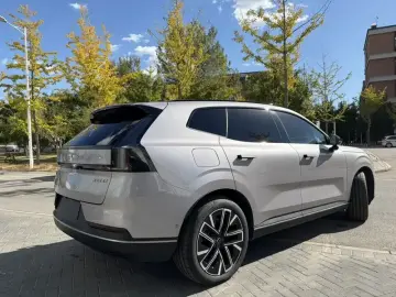 2026 Volvo XC70 с пробегом 8 000 км