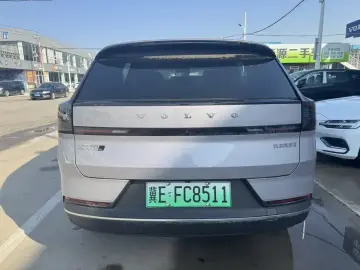 2026 Volvo XC70 с пробегом 100 км