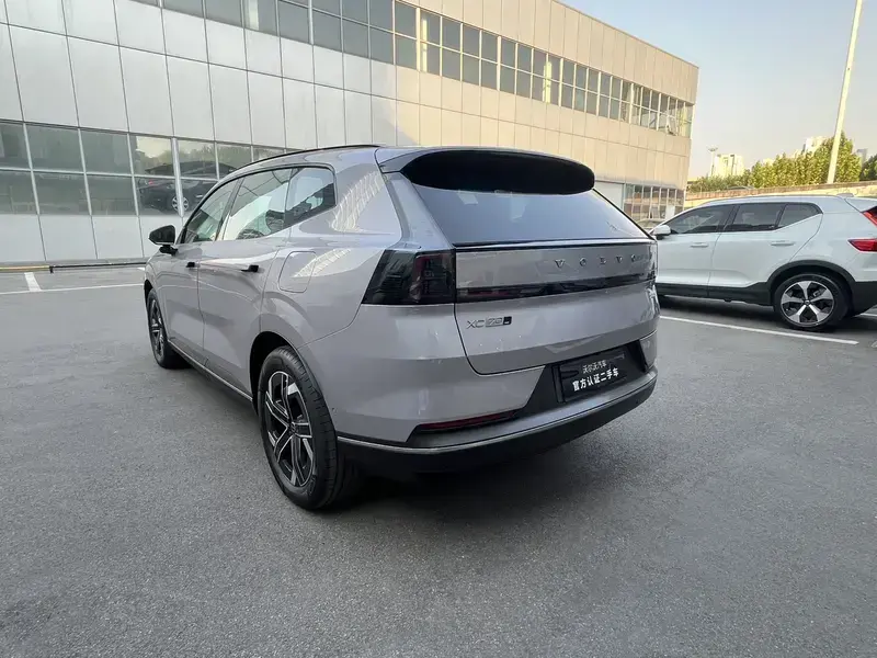 2026 Volvo XC70 с пробегом 7 500 км