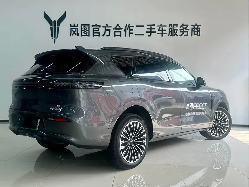 2025 Voyah Free с пробегом 10 300 км