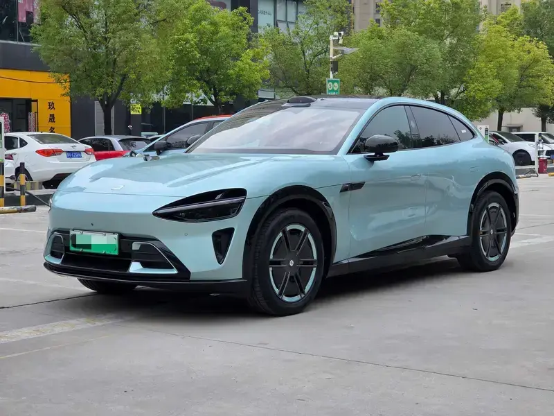 2025 Xiaomi YU7 с пробегом 16 000 км