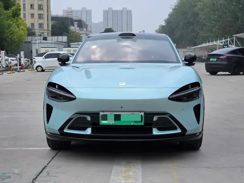 2025 Xiaomi YU7 с пробегом 16 000 км