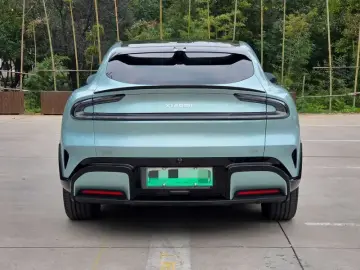 2025 Xiaomi YU7 с пробегом 16 000 км