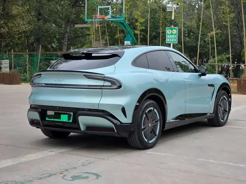 2025 Xiaomi YU7 с пробегом 16 000 км