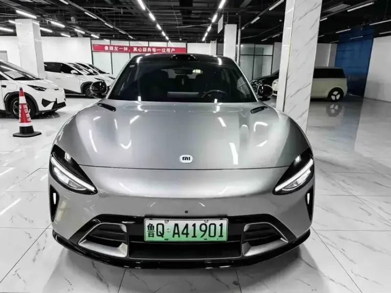 2025 Xiaomi YU7 с пробегом 8 000 км