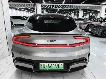 2025 Xiaomi YU7 с пробегом 8 000 км