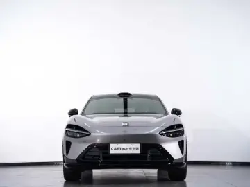 2025 Xiaomi YU7 с пробегом 19 300 км