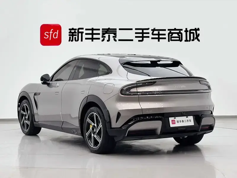2025 Xiaomi YU7 с пробегом 17 000 км