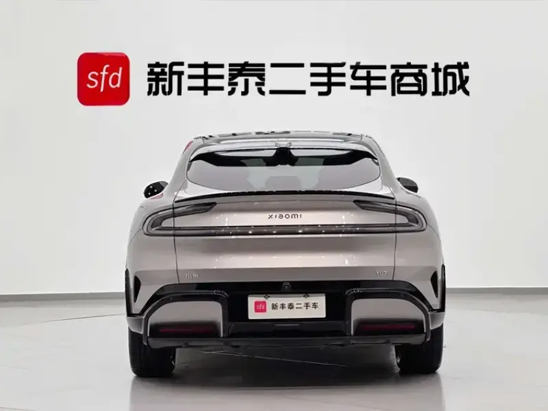 2025 Xiaomi YU7 с пробегом 17 000 км