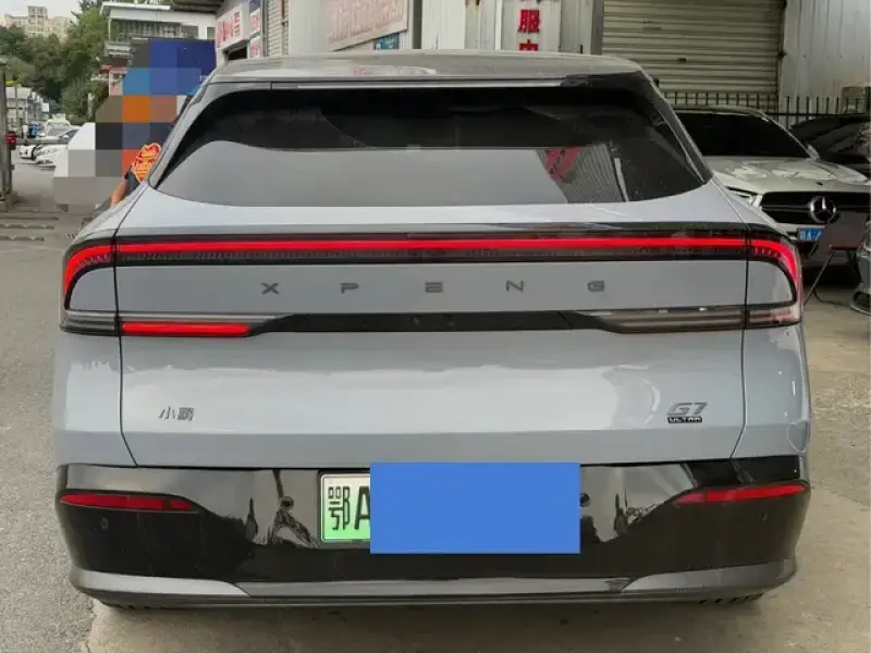 2025 Xpeng G7 с пробегом 11 000 км