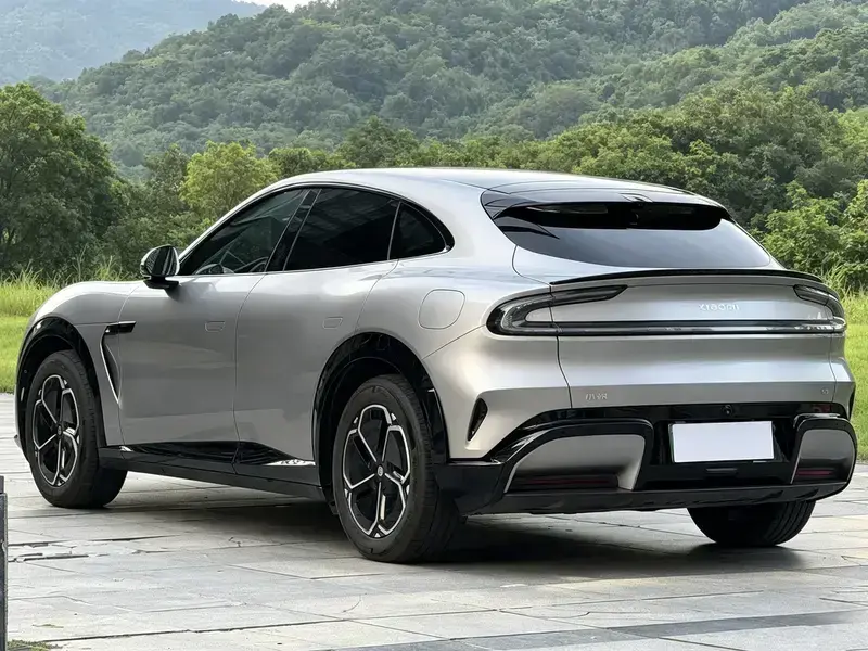 2025 Xiaomi YU7 с пробегом 20 000 км