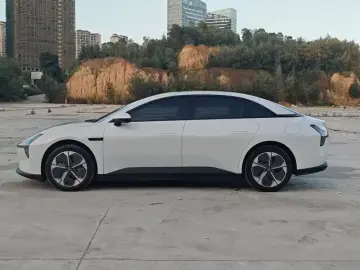 2025 Xpeng Mona M03 с пробегом 70 000 км