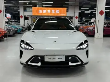 2025 Xiaomi YU7 с пробегом 7 000 км