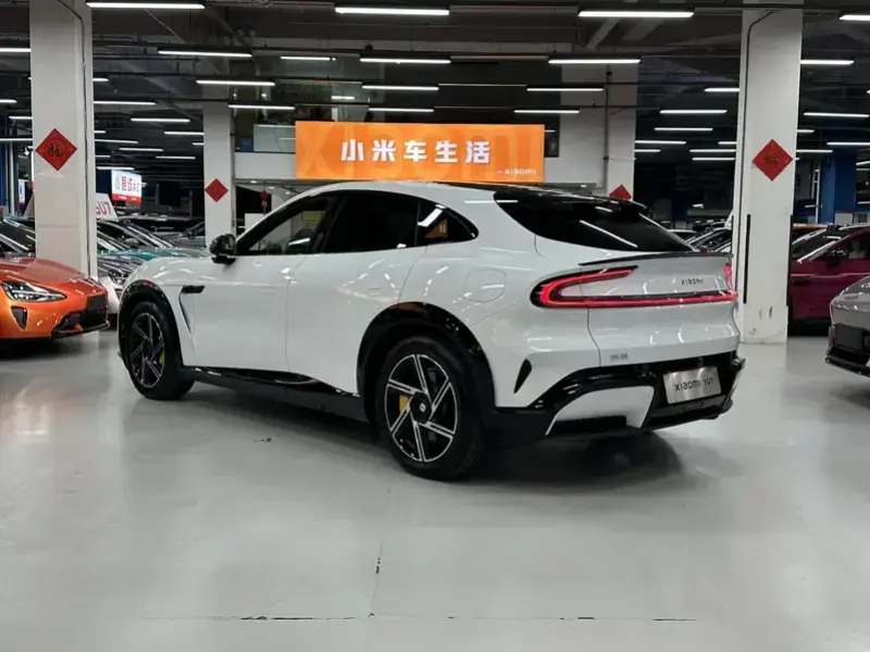 2025 Xiaomi YU7 с пробегом 7 000 км