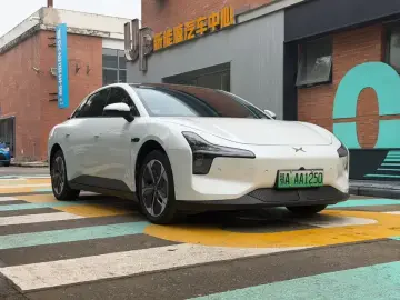 2024 Xpeng Mona M03 с пробегом 11 000 км