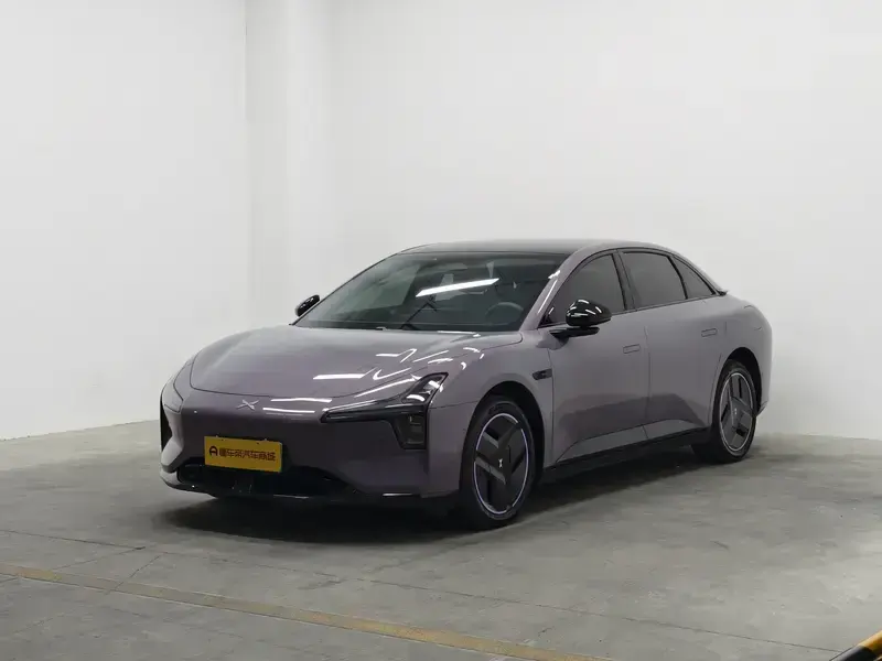 2026 Xpeng Mona M03 с пробегом 900 км