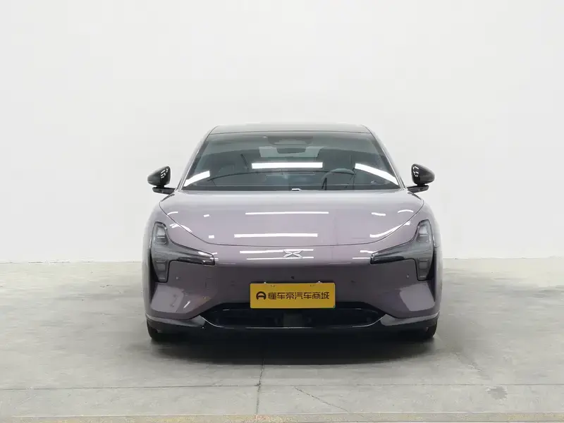 2026 Xpeng Mona M03 с пробегом 900 км