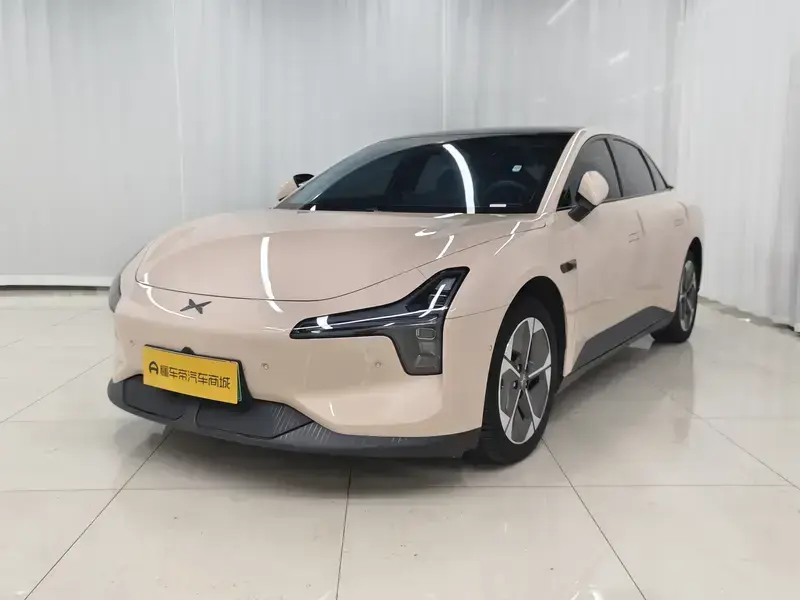 2024 Xpeng Mona M03 с пробегом 10 800 км