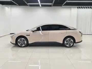 2024 Xpeng Mona M03 с пробегом 10 800 км