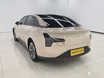 2024 Xpeng Mona M03 с пробегом 10 800 км