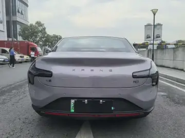 2025 Xpeng Mona M03 с пробегом 8 400 км