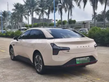 2025 Xpeng Mona M03 с пробегом 22 000 км
