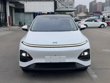 2025 Xpeng G6 с пробегом 24 000 км