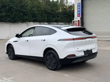 2025 Xpeng G6 с пробегом 24 000 км