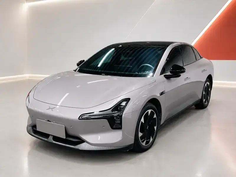 2025 Xpeng Mona M03 с пробегом 12 000 км