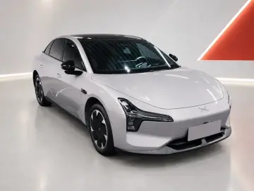 2025 Xpeng Mona M03 с пробегом 12 000 км