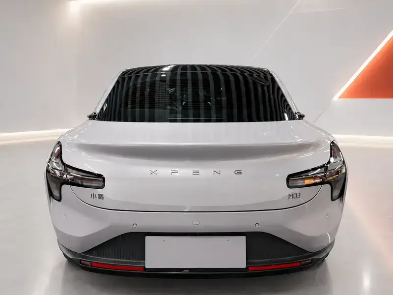 2025 Xpeng Mona M03 с пробегом 12 000 км