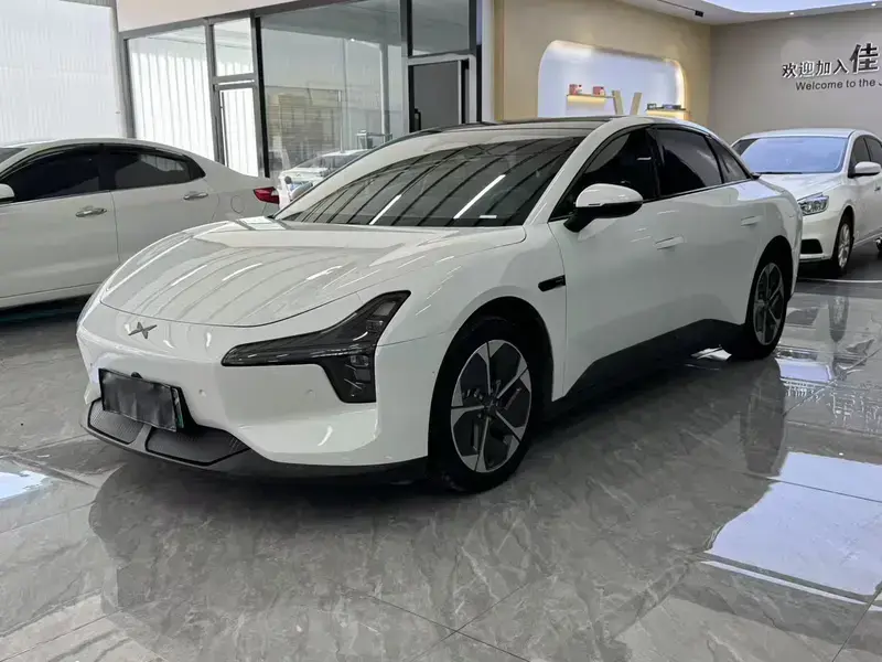 2025 Xpeng Mona M03 с пробегом 60 000 км