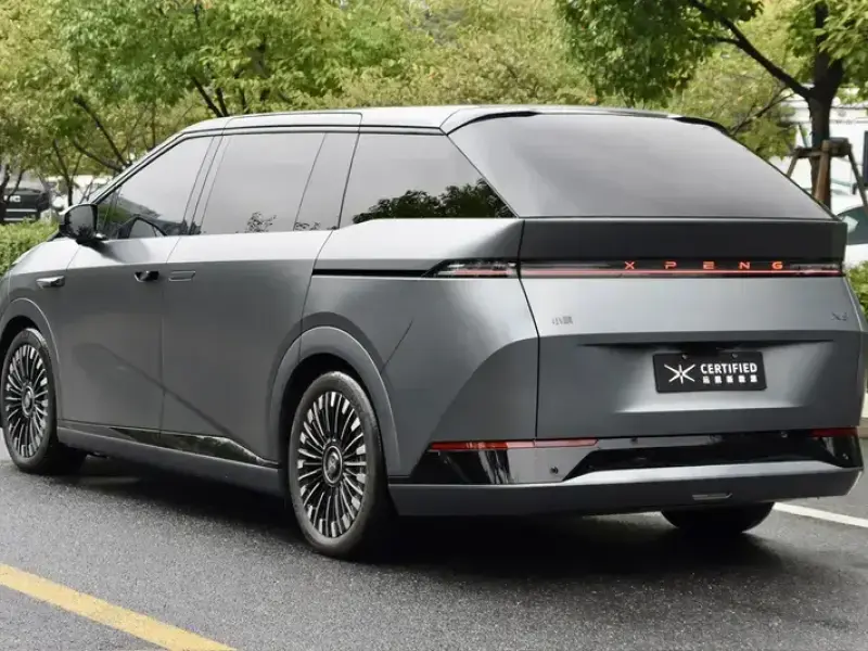 2025 Xpeng X9 с пробегом 36 900 км