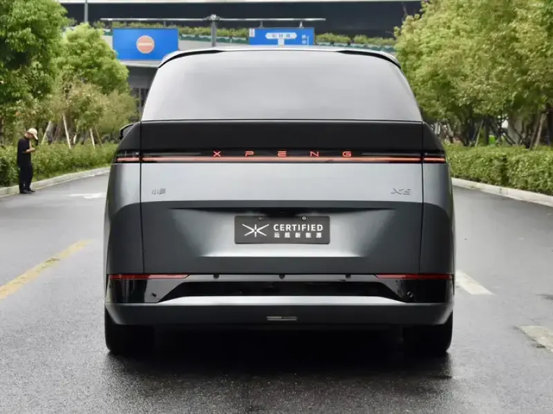 2025 Xpeng X9 с пробегом 36 900 км