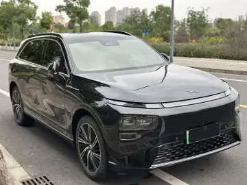 2024 Xpeng G9 с пробегом 48 000 км