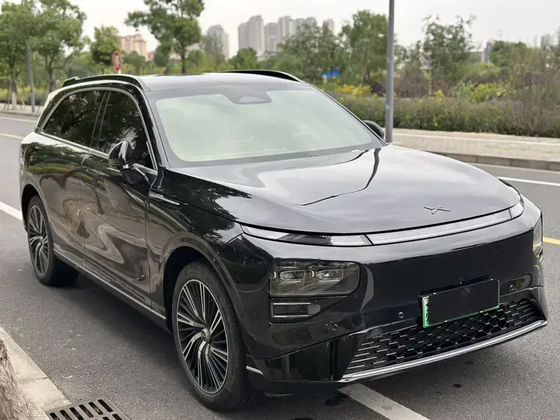 2024 Xpeng G9 с пробегом 48 000 км