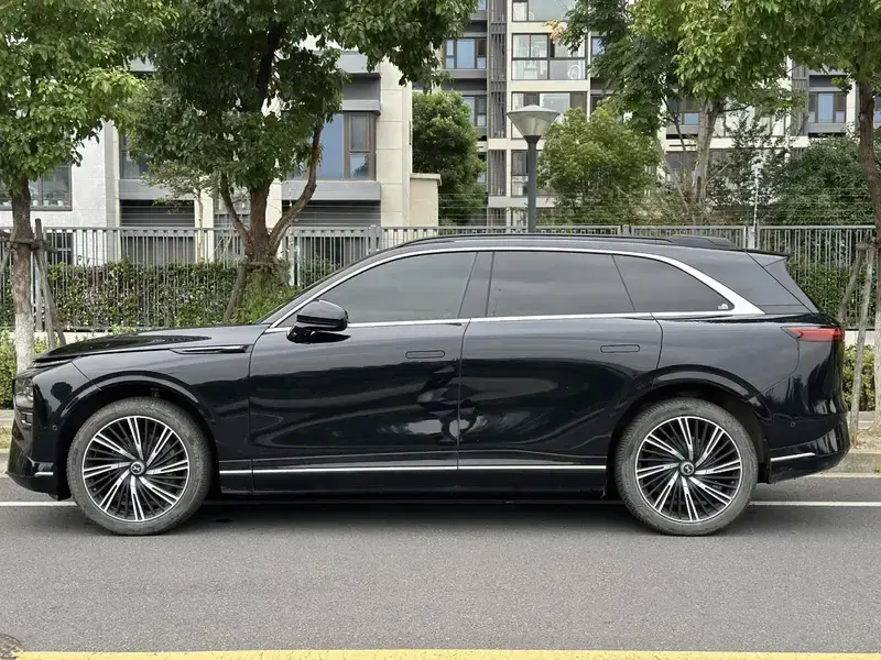 2024 Xpeng G9 с пробегом 48 000 км