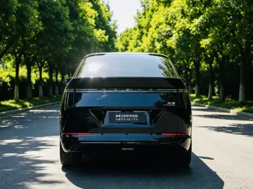 2026 Xpeng X9 с пробегом 16 000 км